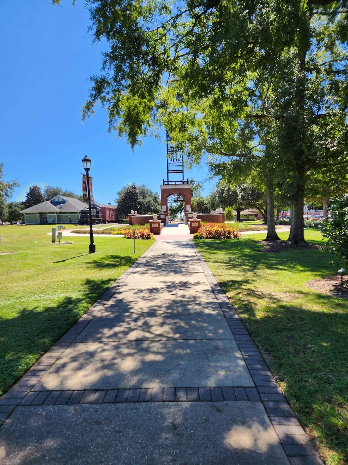 Wilbourne Antique Rose Trail - Image 1