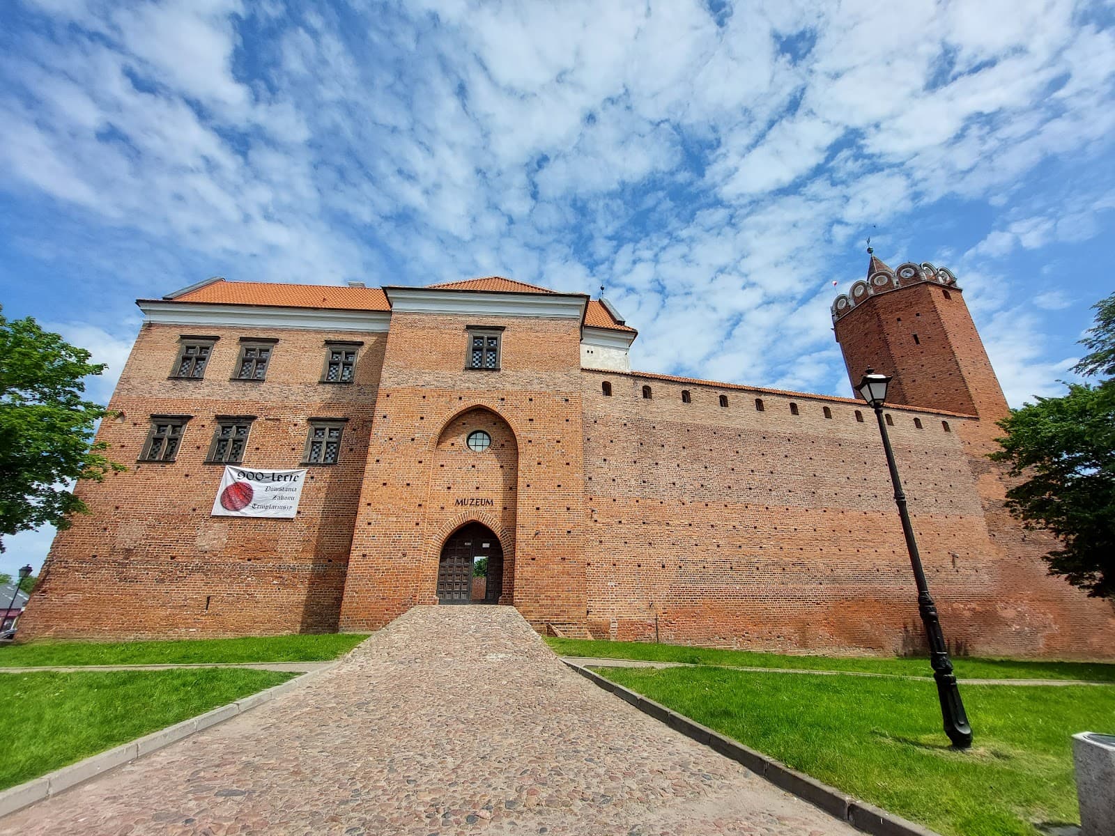 Łęczyca Castle - Image 1