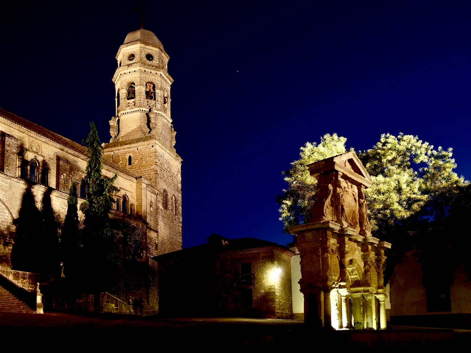 Plaza de Santa María - Image 1