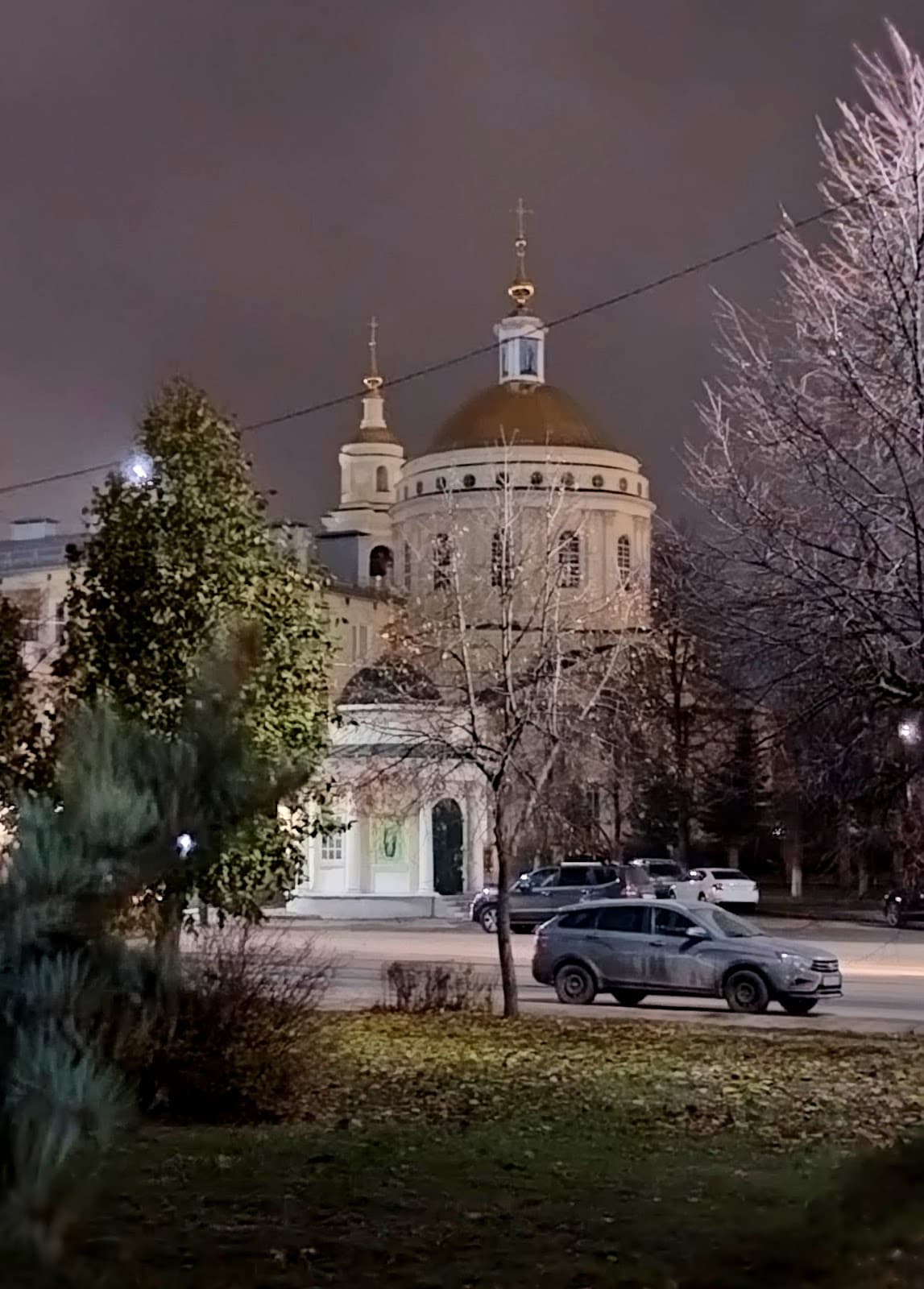 Komsomolskaya Square - Image 1