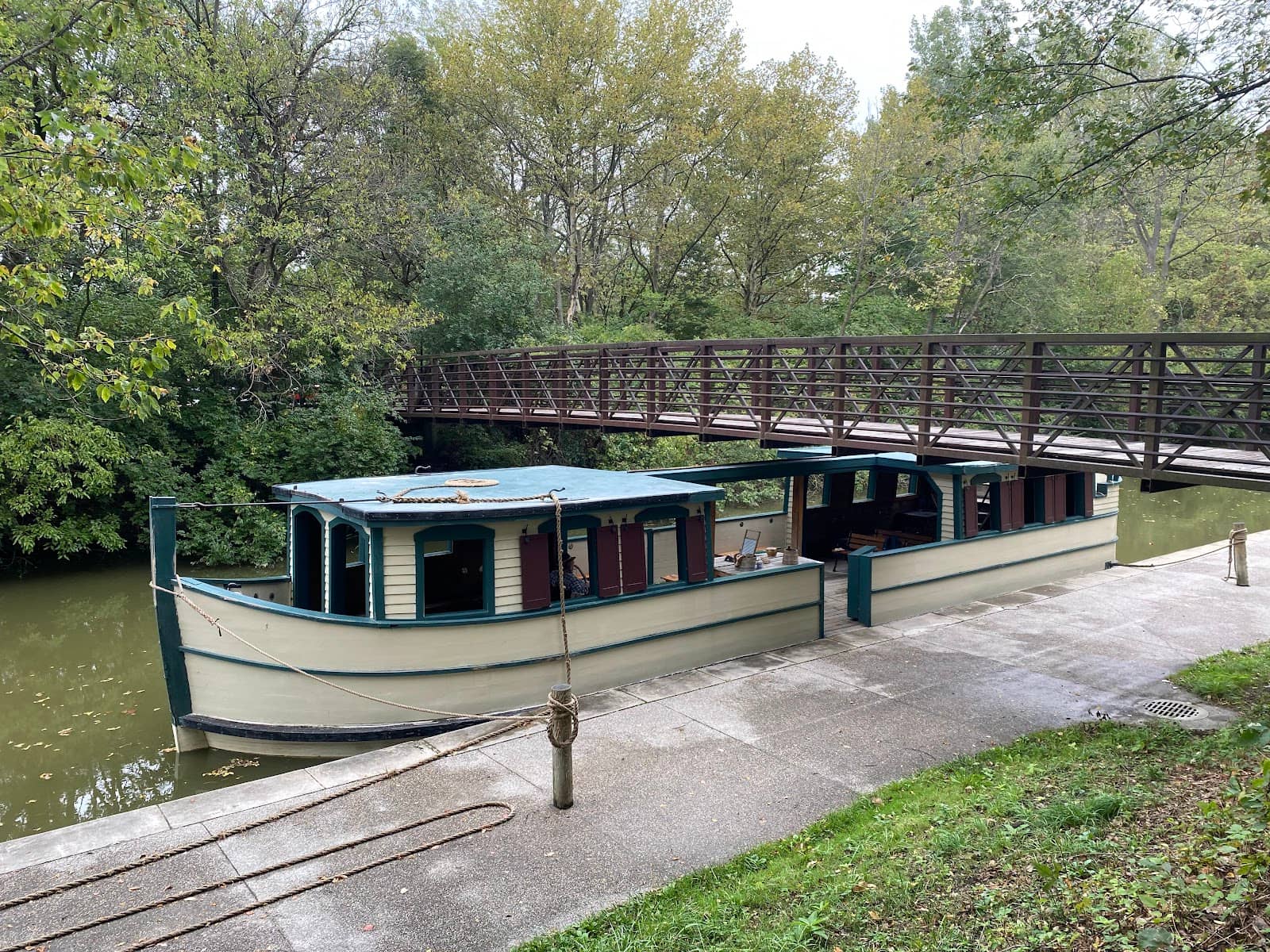 Canal Walk to the Dam