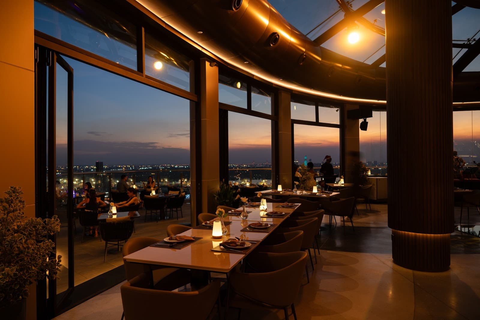 Cielo Sky Bar - Image 1