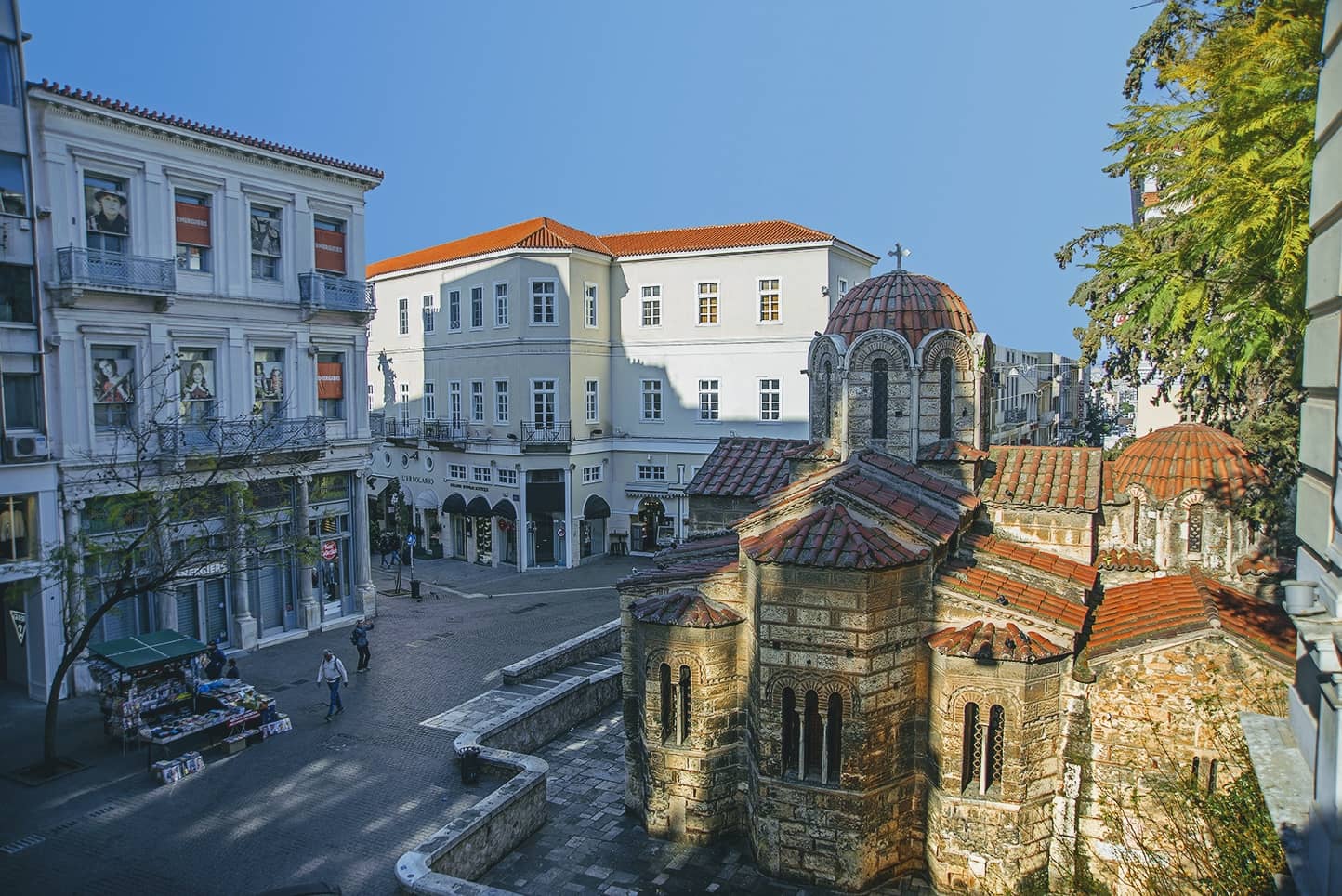 Koukaki's Local Vibe