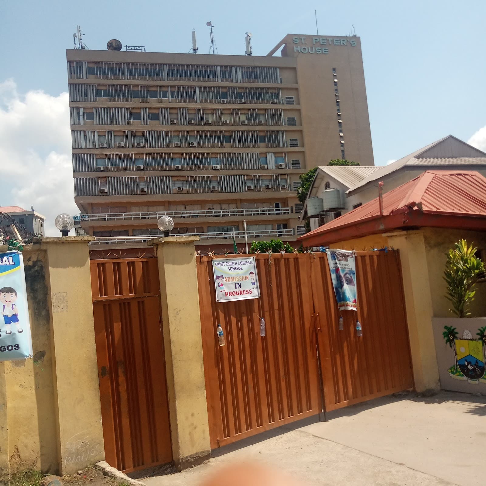 Broad Street, Lagos Island - Image 1