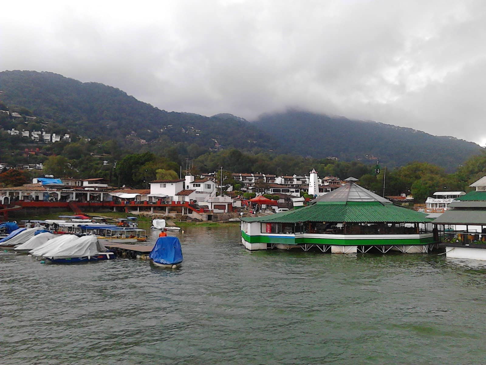 Paragliding and Hang Gliding