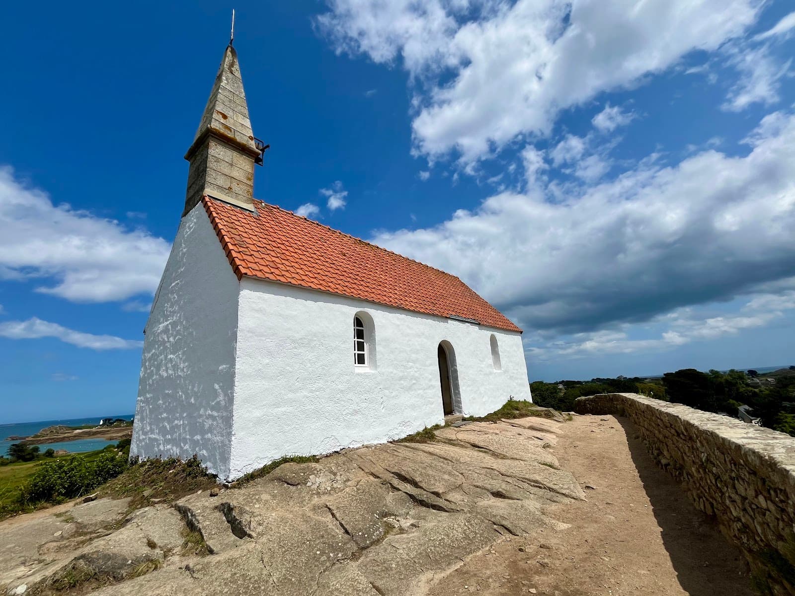 Chapelle Saint-Michel (Bréhat) - Image 1
