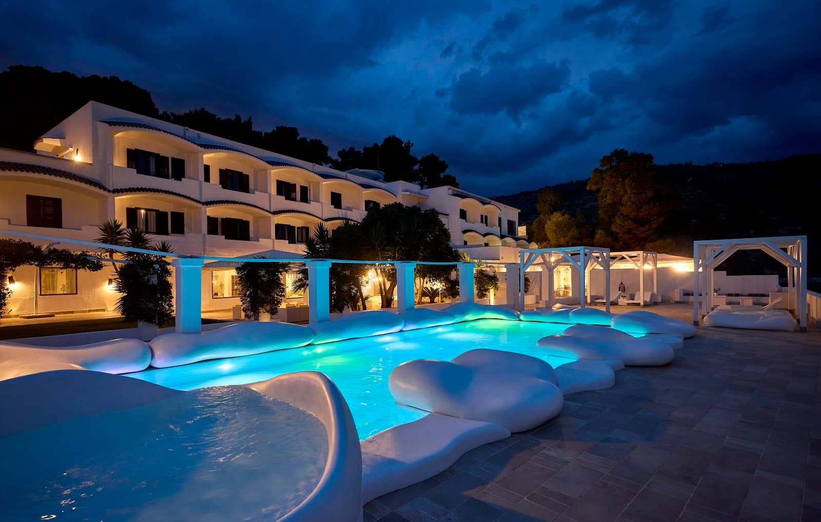 Restaurant with Evening Views