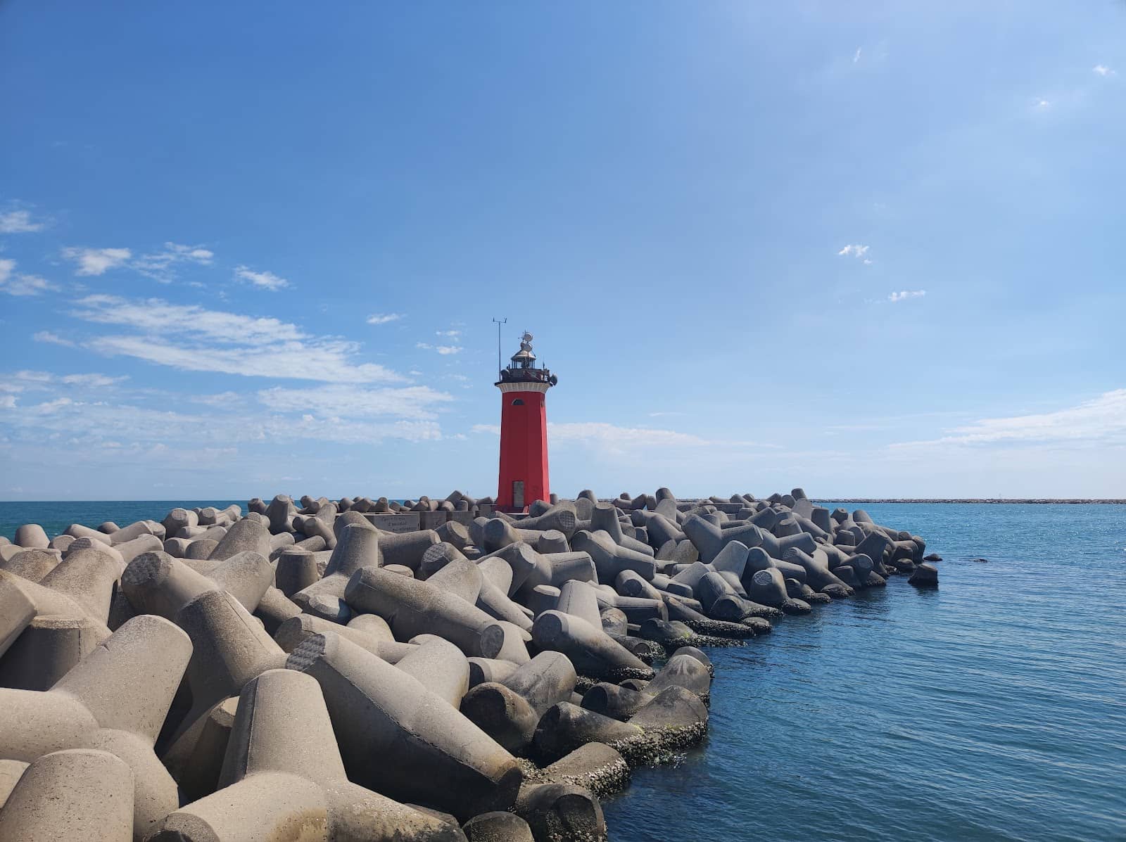 Lagoon-side Promenade