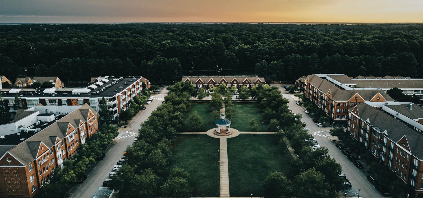 Port Warwick - Image 1