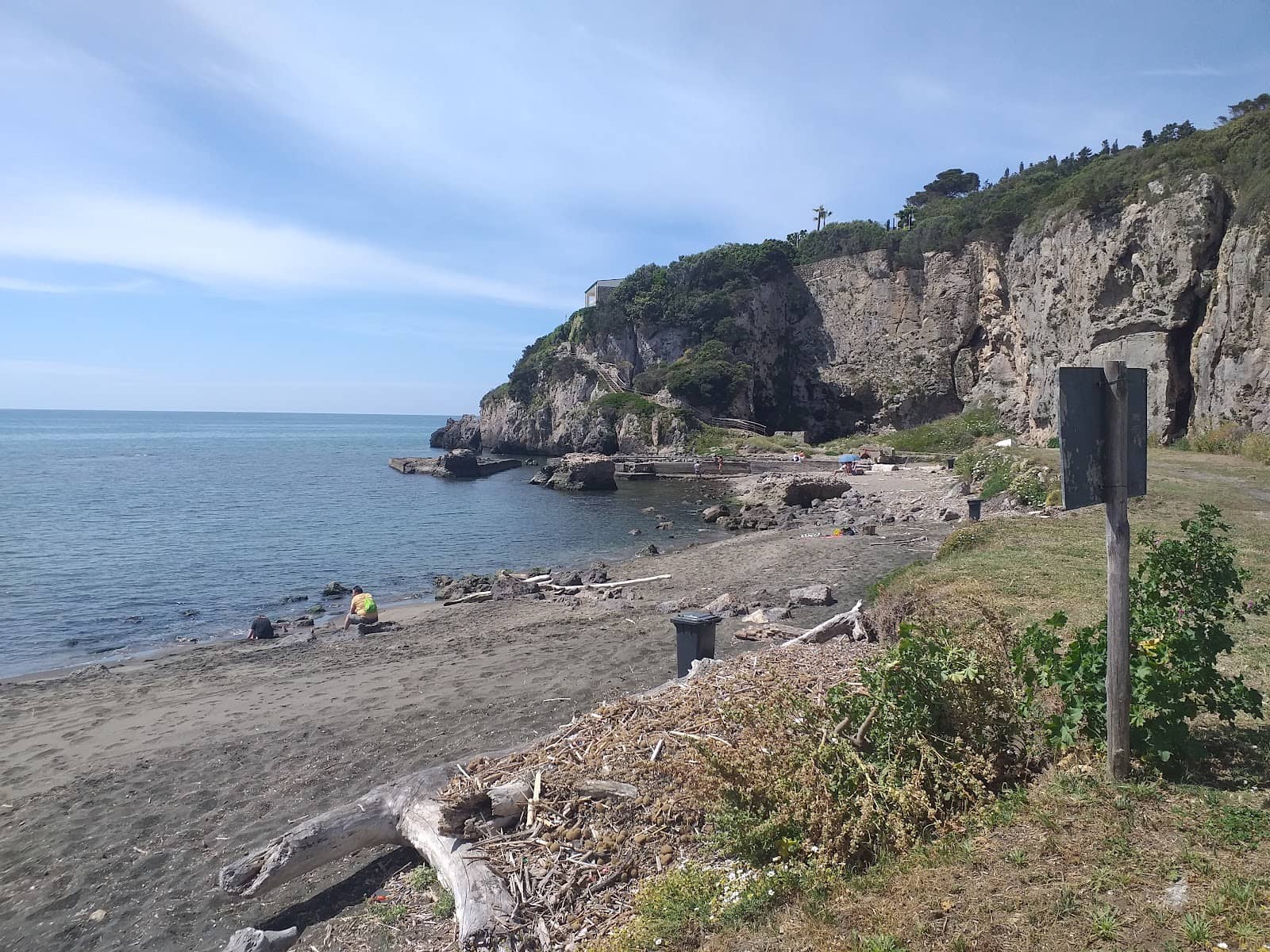 Expansive Free Beach