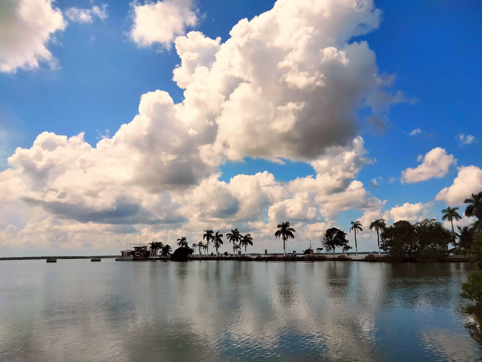 Boulevard Bahía Chetumal - Image 1