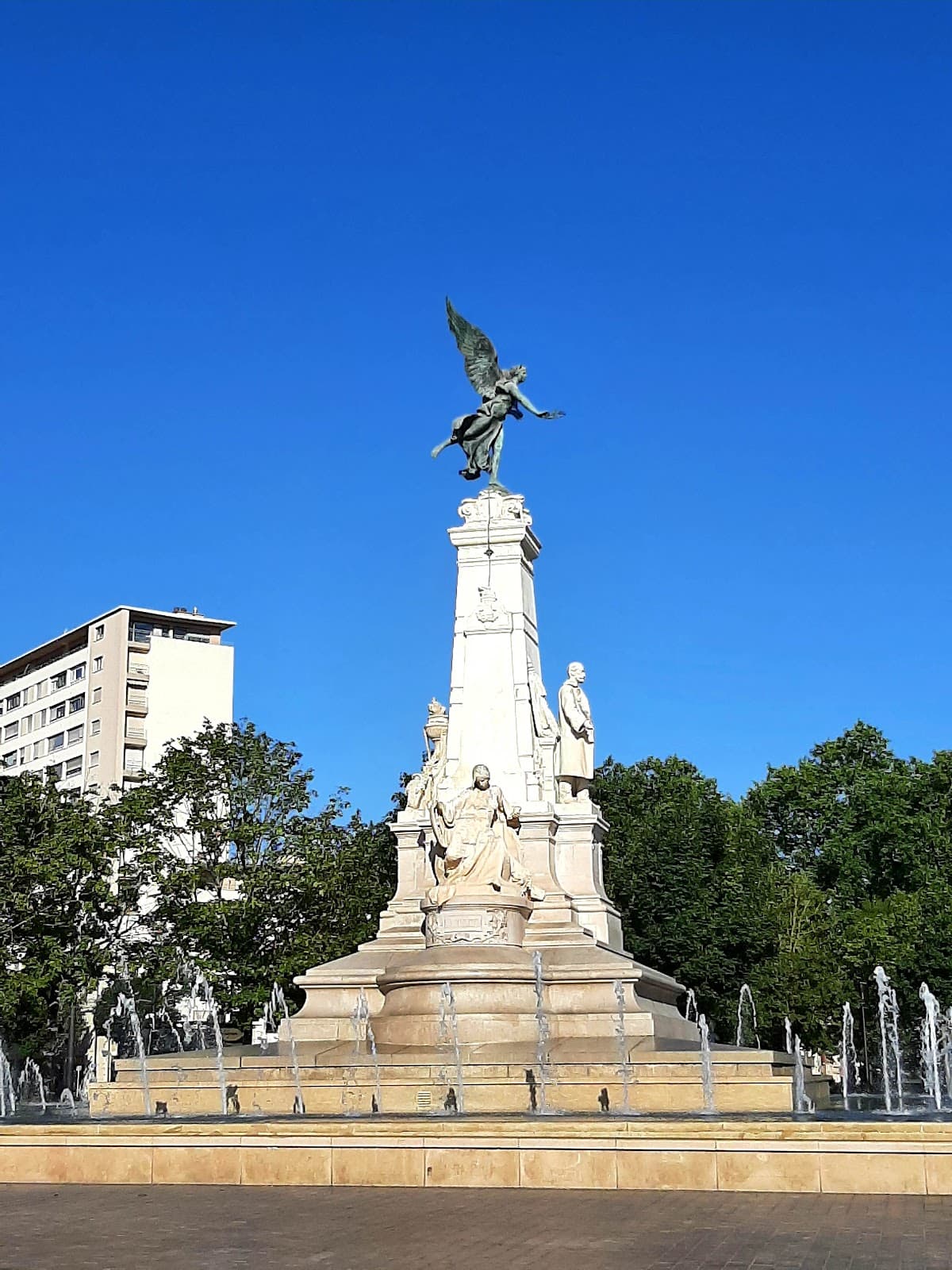 Place de la République Paris - Image 1