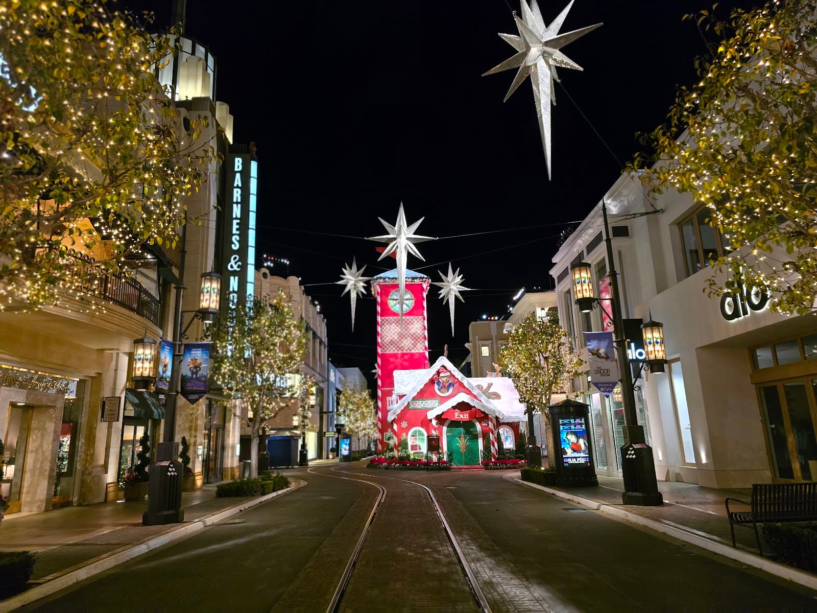 189 The Grove Dr, Los Angeles, CA 90036 - Image 1