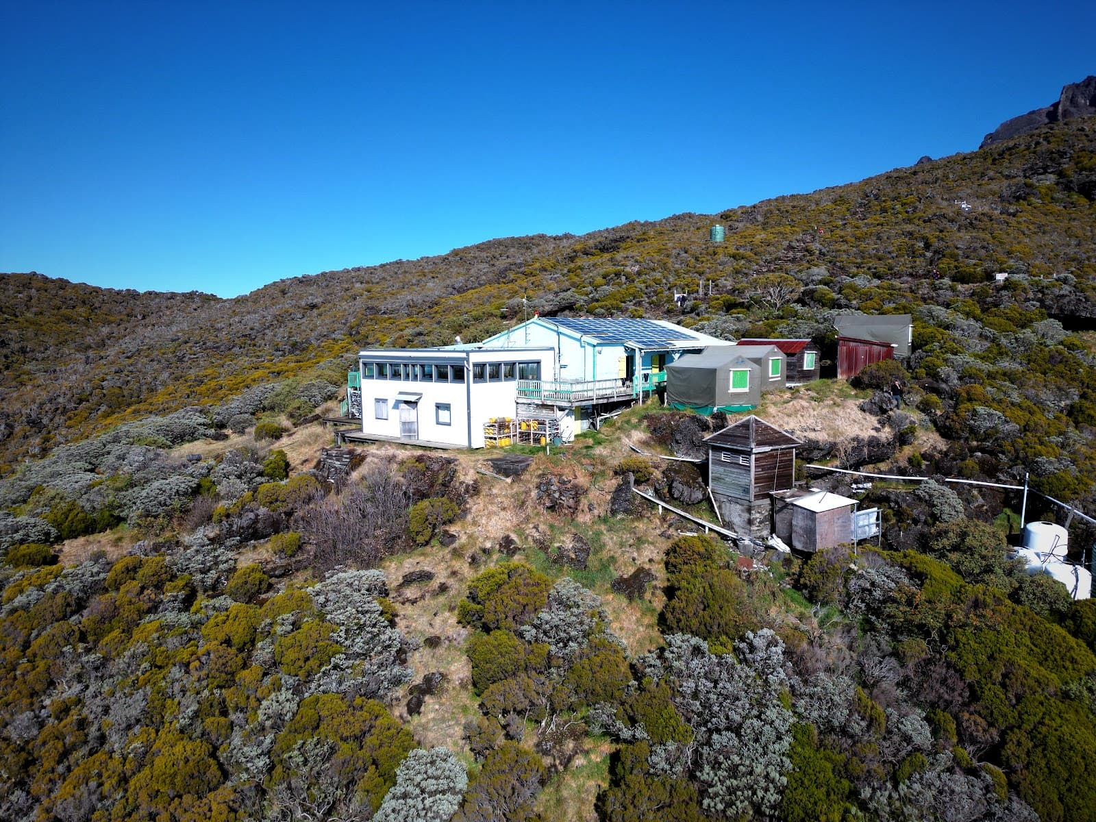 Caverne Dufour Mountain Hut - Image 1