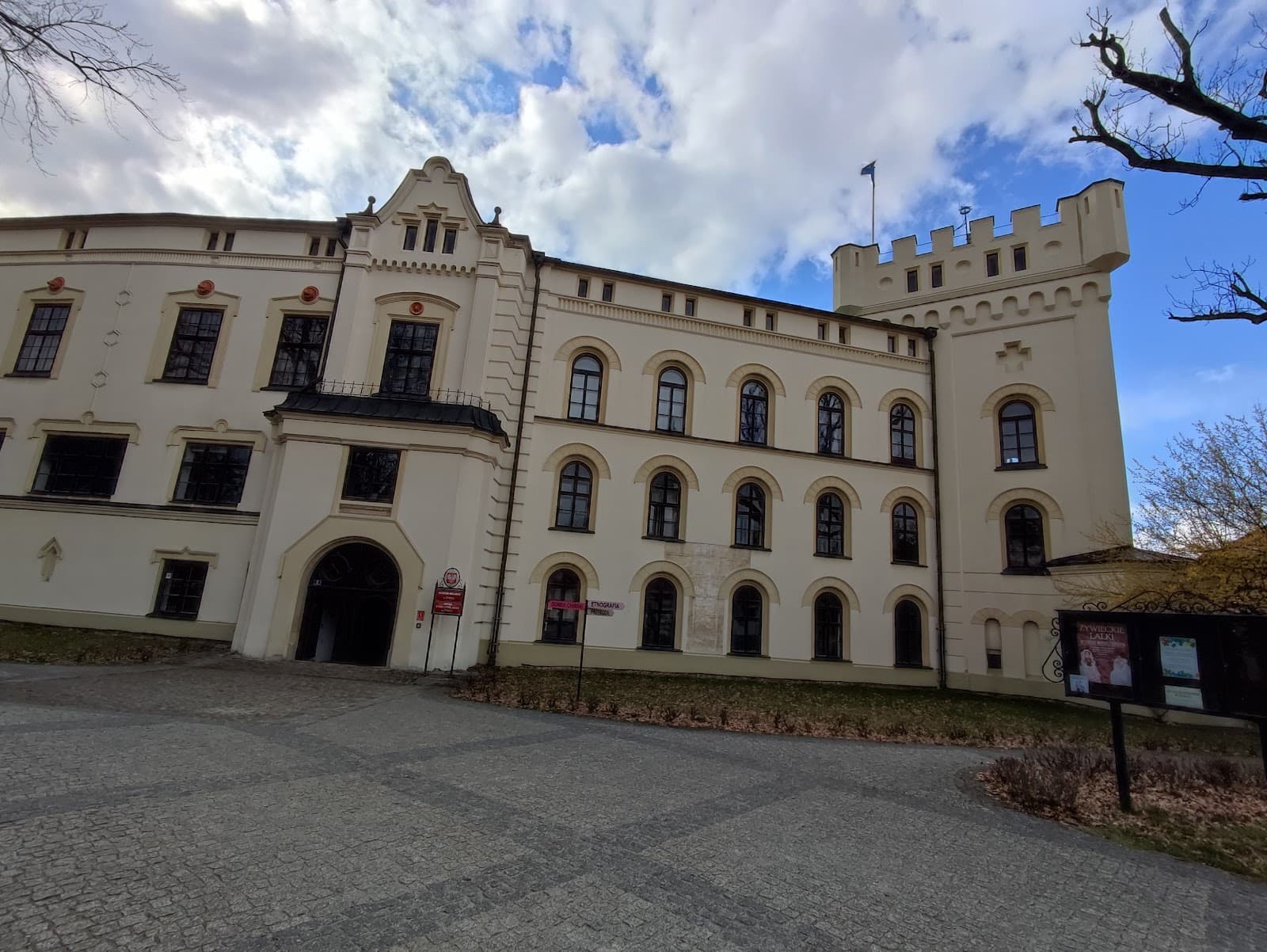 Żywiec Old Castle & Park - Image 1