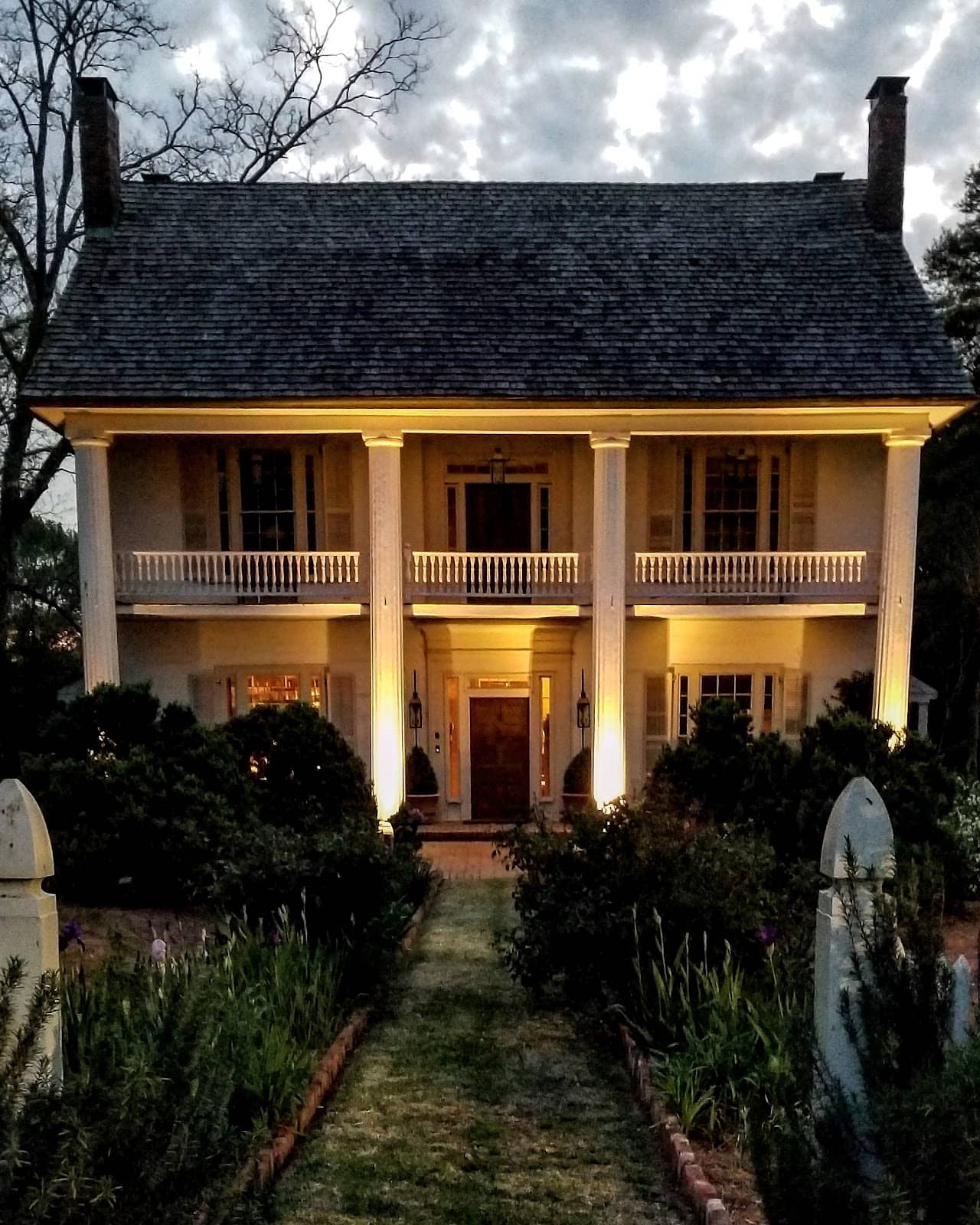 Local Eateries and Bakeries