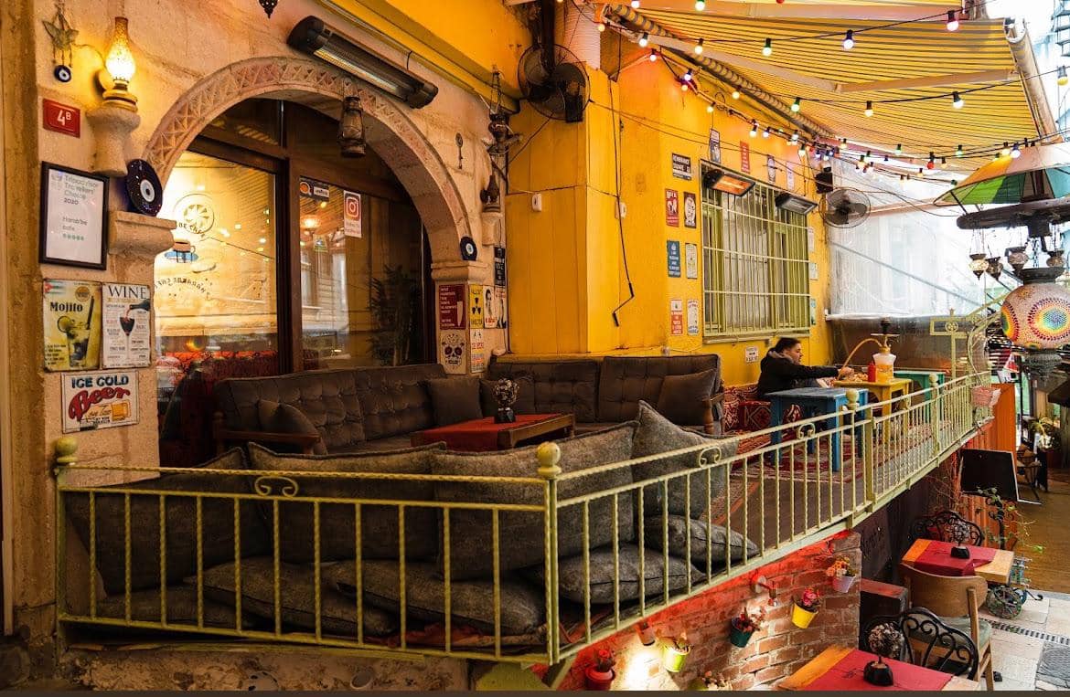 Delicious Food & Drinks