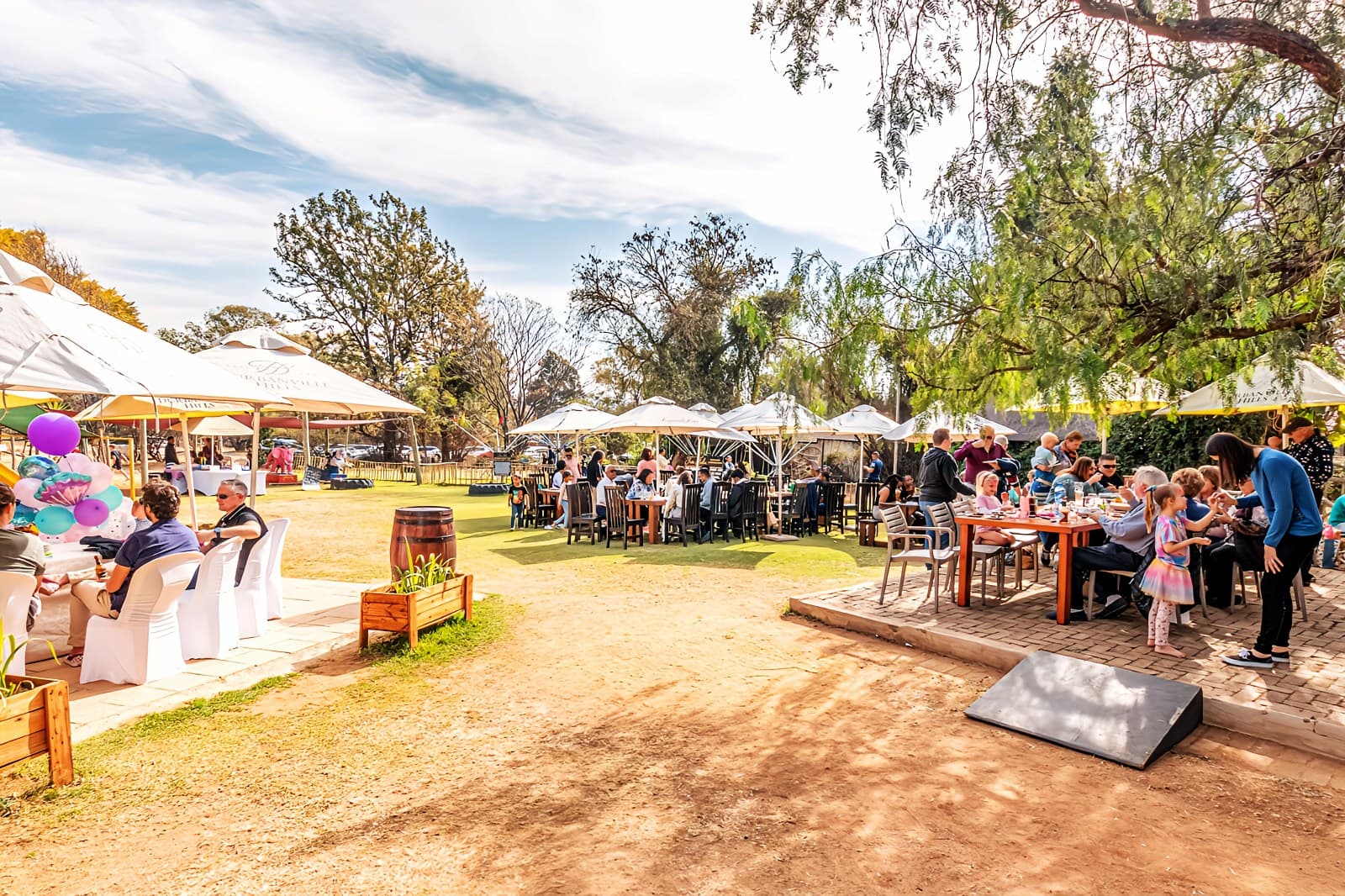 Tres Jolie Country Venue - Image 1