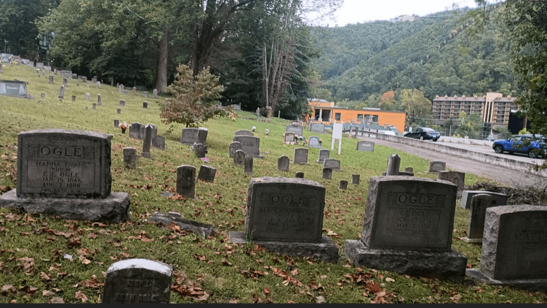 White Oak Flats Cemetery - Image 1