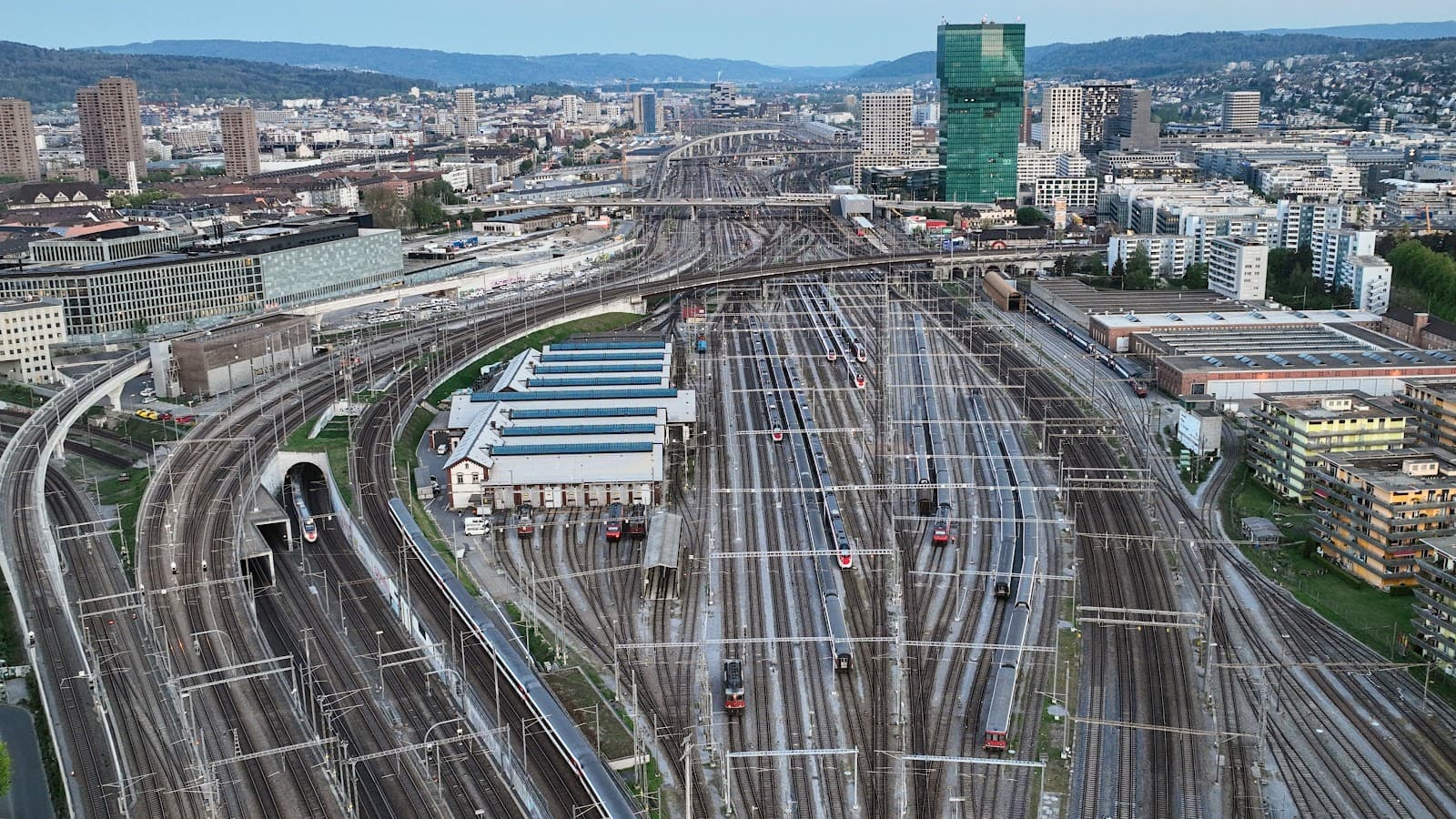 Hardbrücke Zurich - Image 1