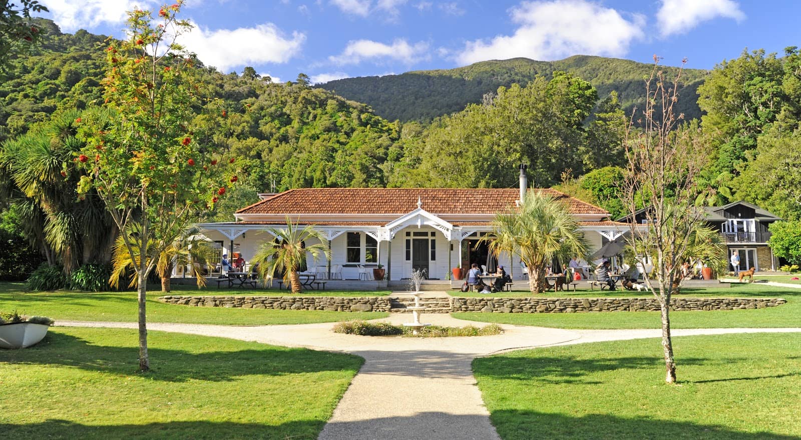 Queen Charlotte Track Hike