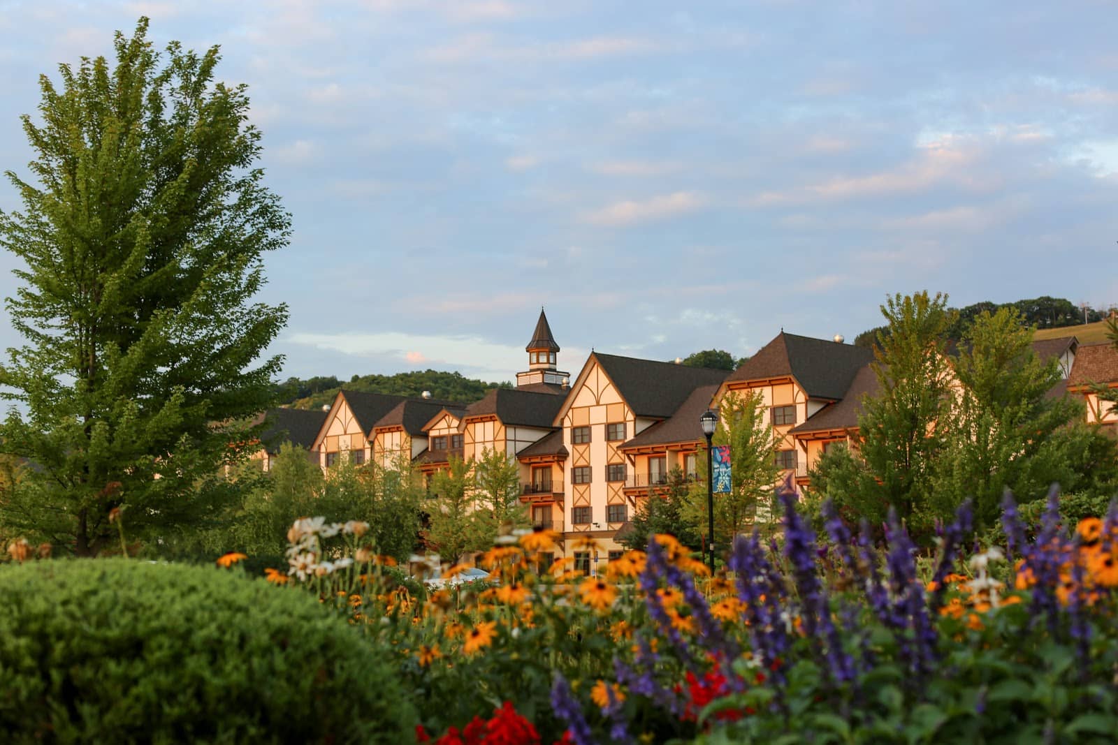 Avalanche Bay Indoor Waterpark