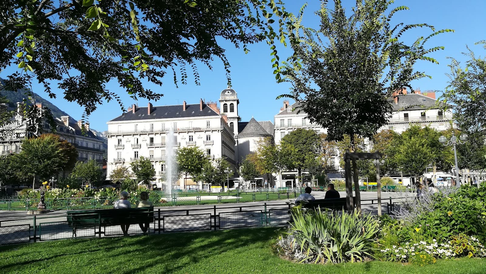Place Victor Hugo - Image 1