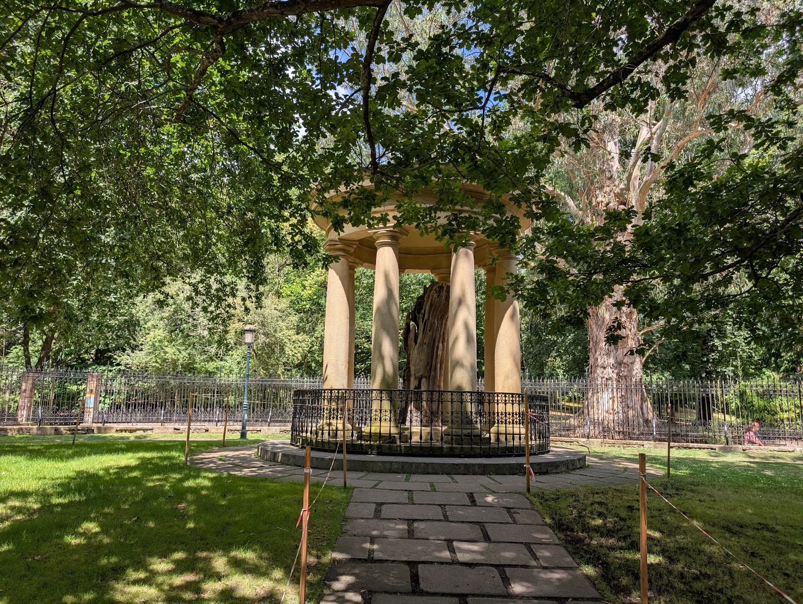 Gernika Assembly House and Tree - Image 1