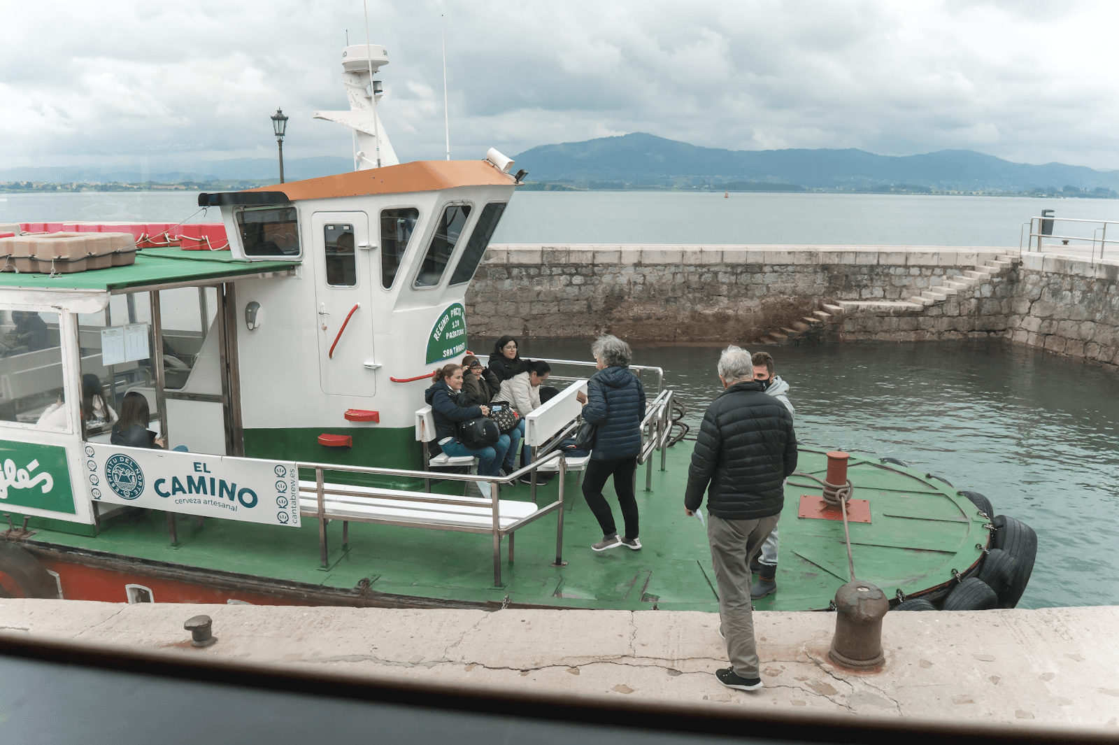 Los Reginas Bay Ferry - Image 1