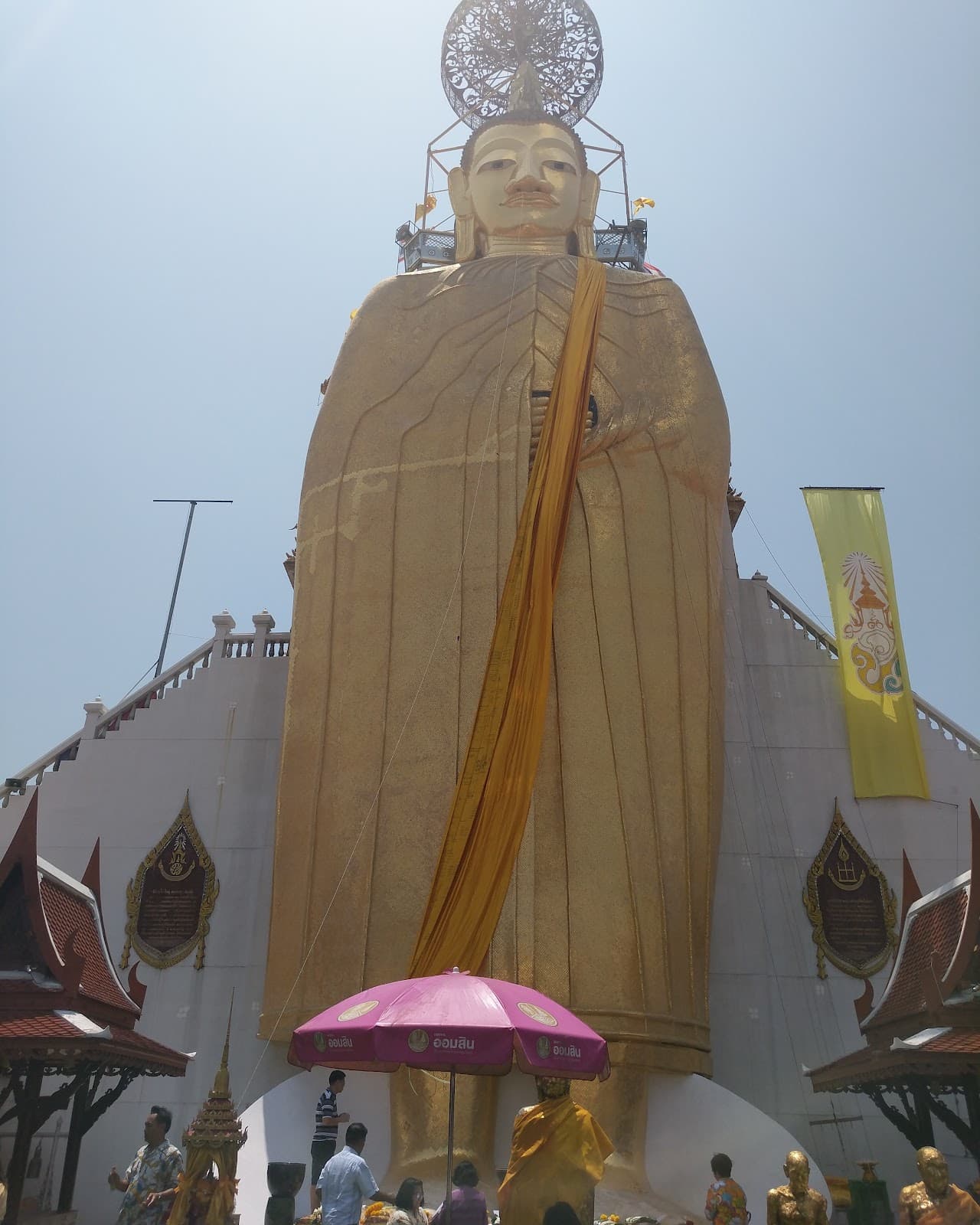 Wat Intharawihan - Image 1