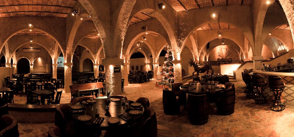 La Cofradía Distillery & La Taberna del Cofrade - Image 1