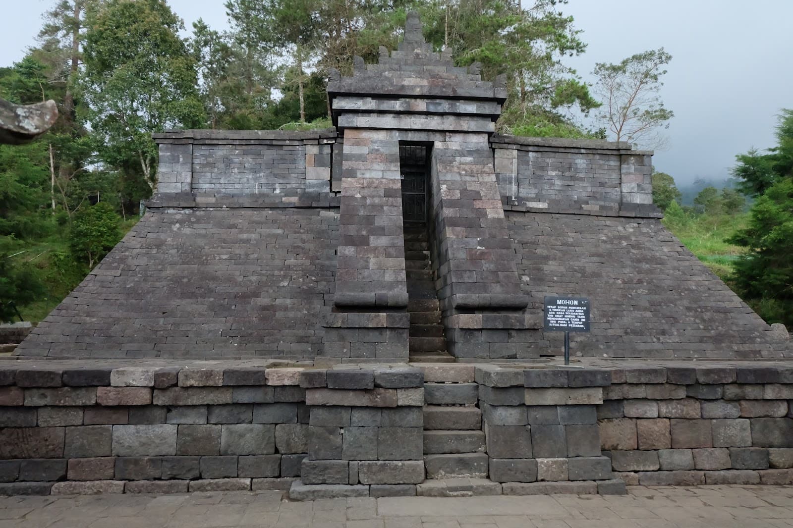 Candi Cetho - Image 1
