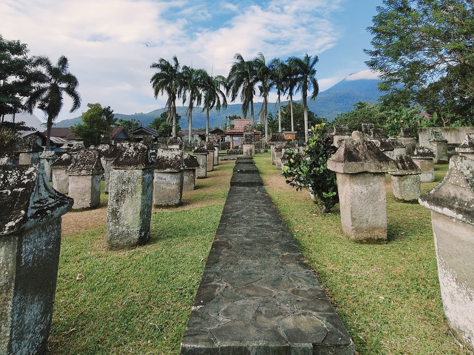 Waruga Airmadidi Bawah - Image 1