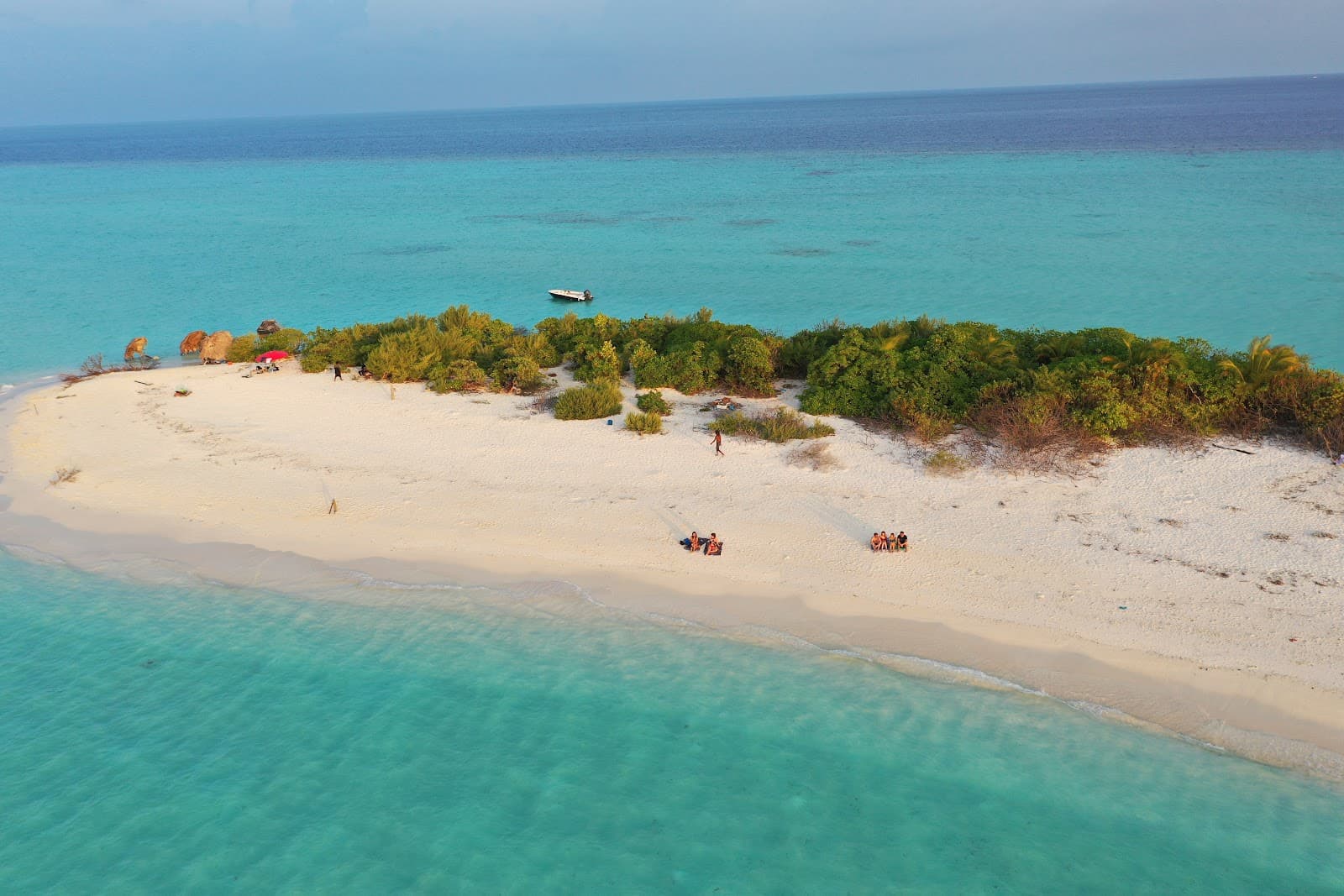 Madivaru Finolhu Sandbank Rasdhoo - Image 1