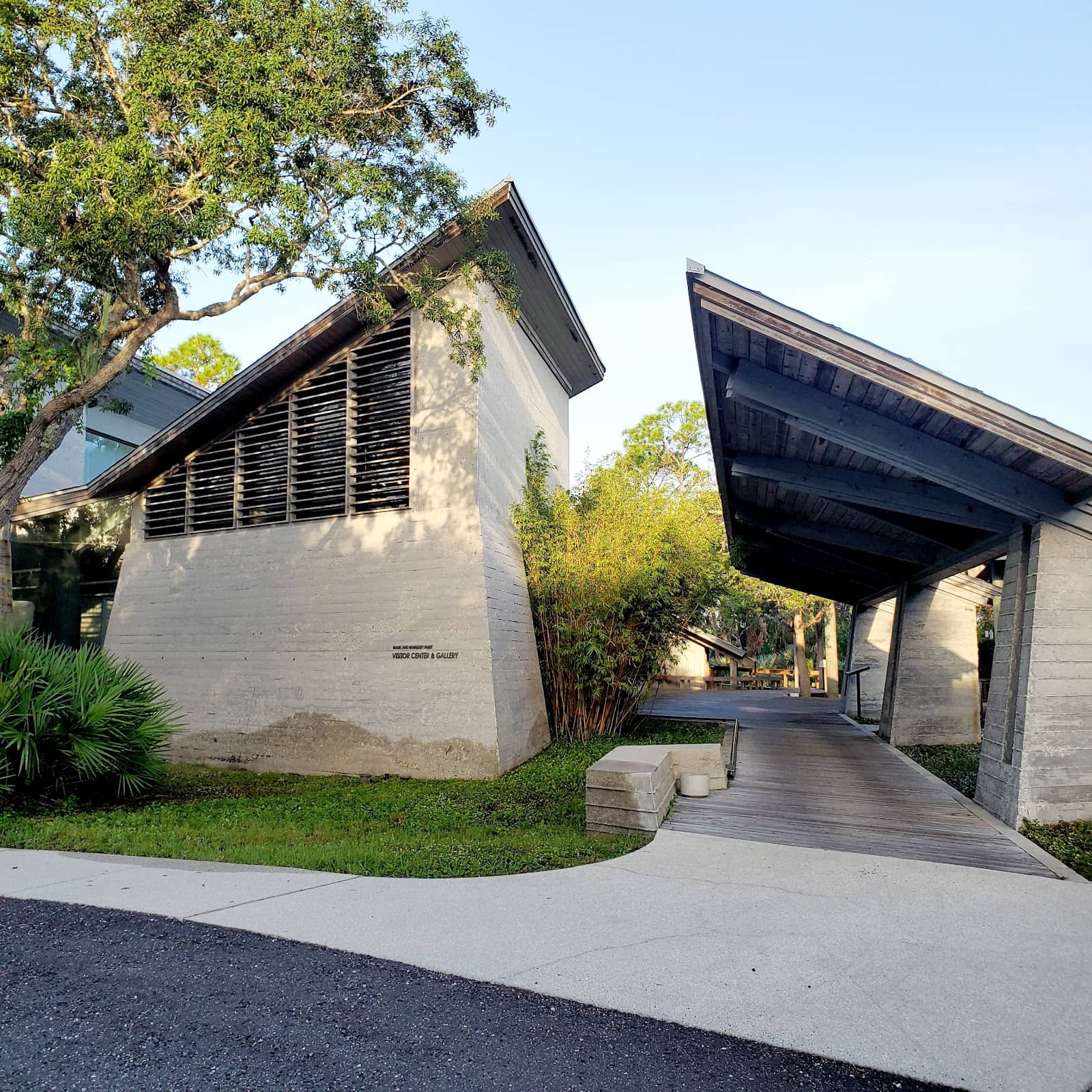 Natural Grounds & Trails