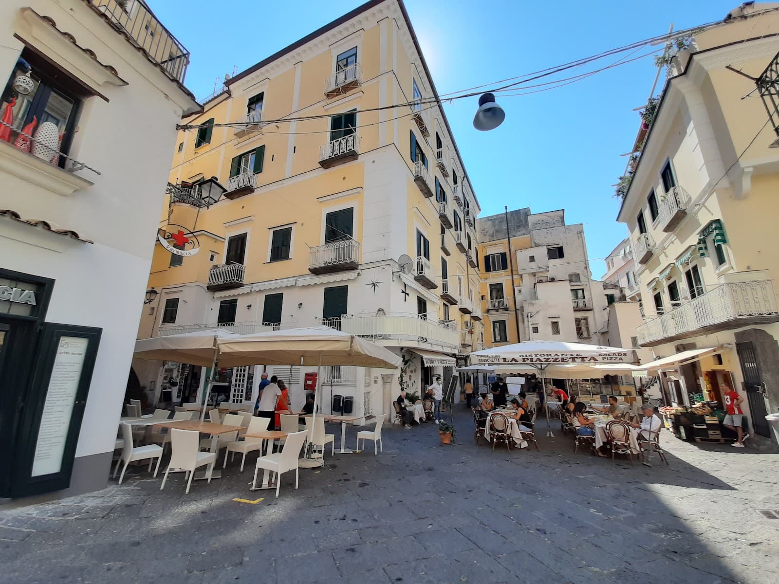 Piazza dei Dogi - Image 1