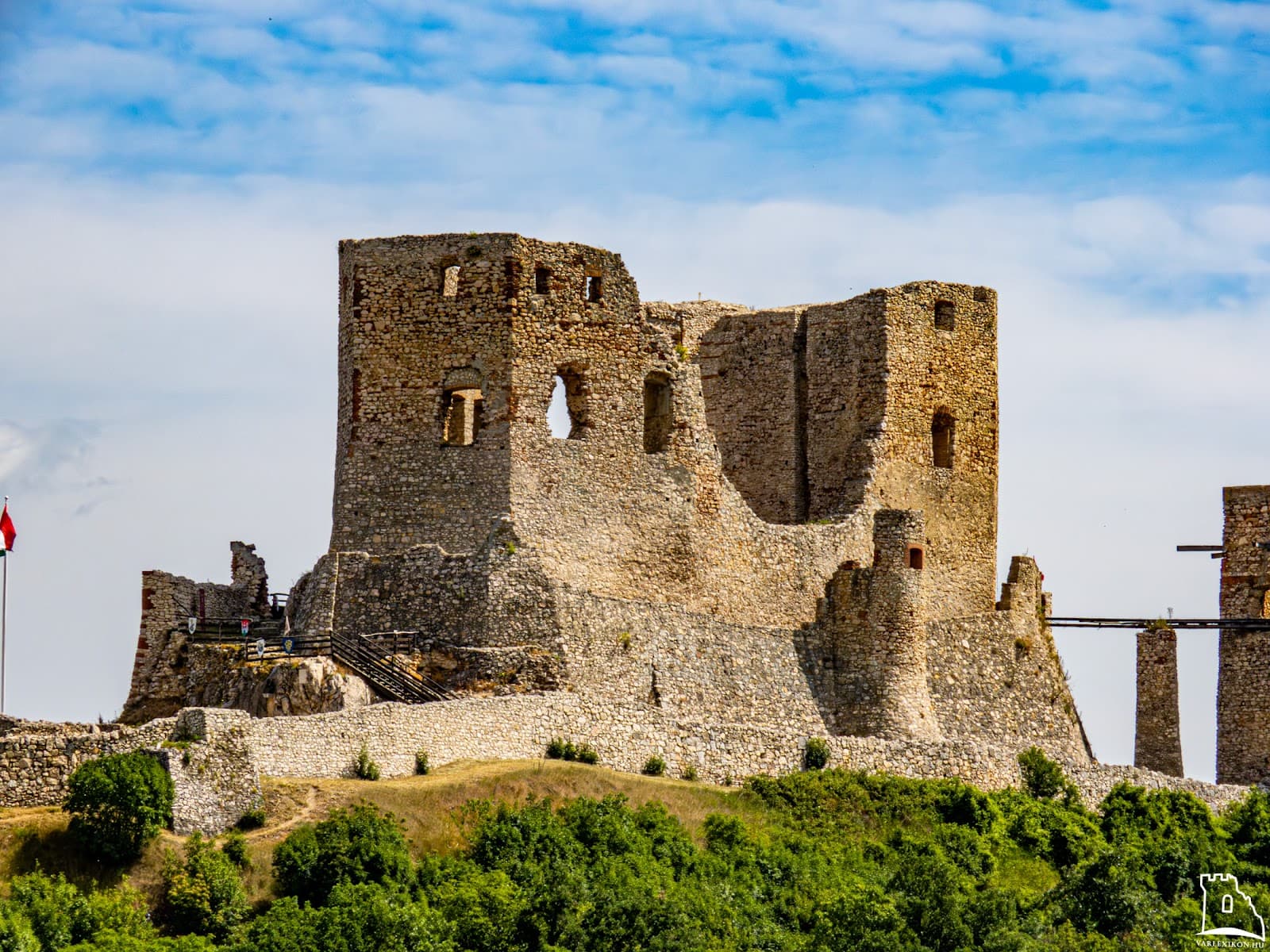 Csesznek Castle - Image 1