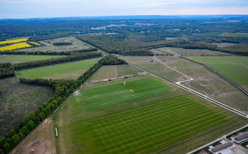 Chantilly Polo Club - Image 1