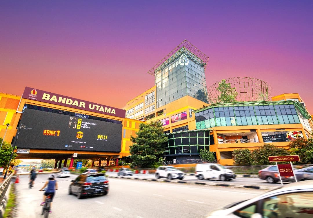 1 Utama Shopping Centre - Image 1