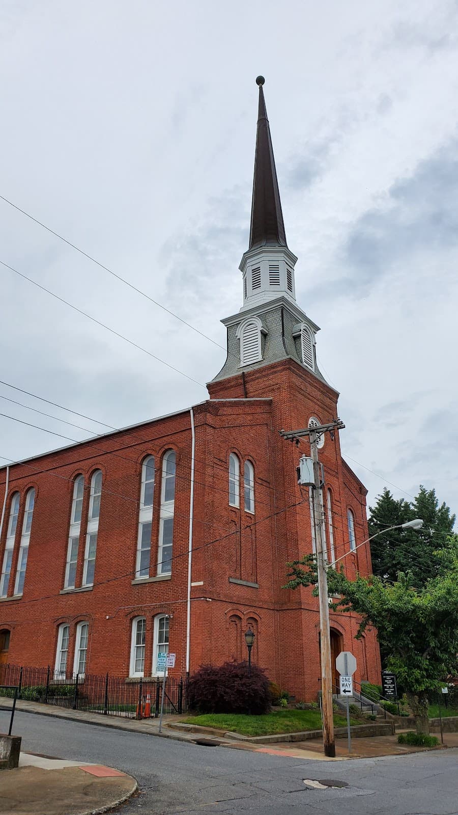 Court Street Baptist Church - Image 1