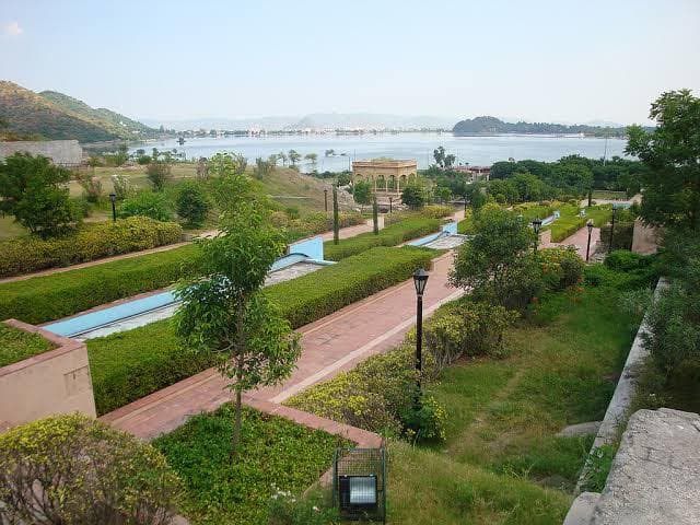 Rajiv Gandhi Garden - Image 1