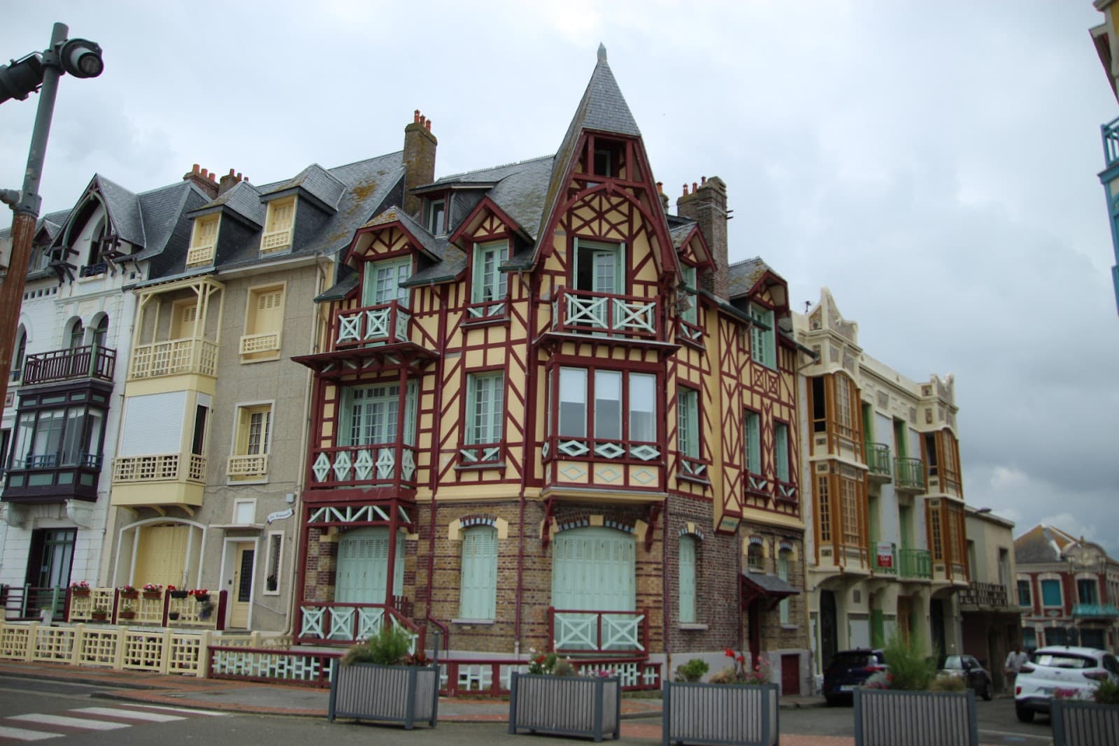 Mers-les-Bains Esplanade - Image 1