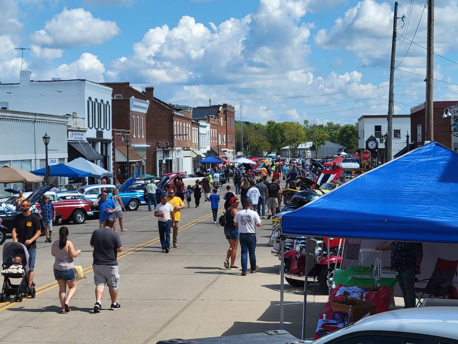 Local Boutiques & Resale Stores