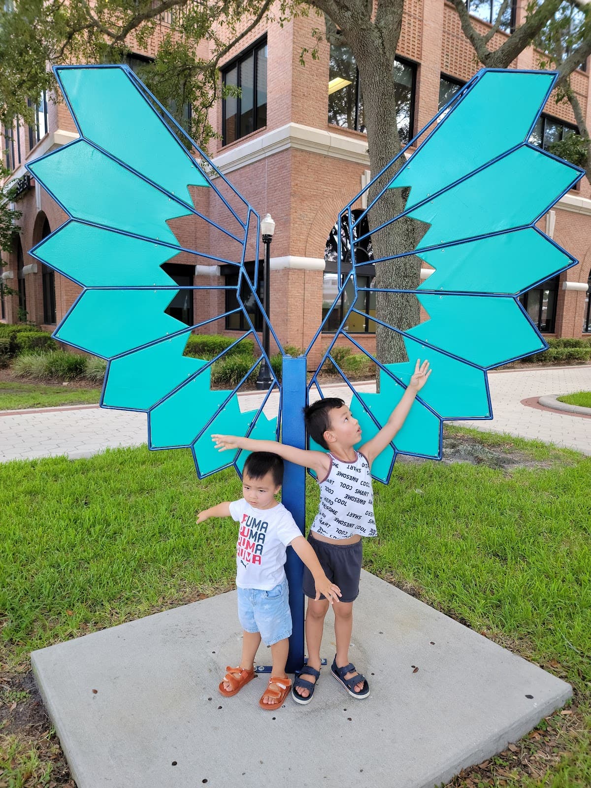 Lemon Street Promenade - Image 1