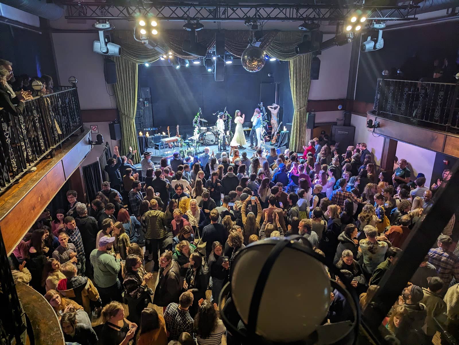 Legendary Performances