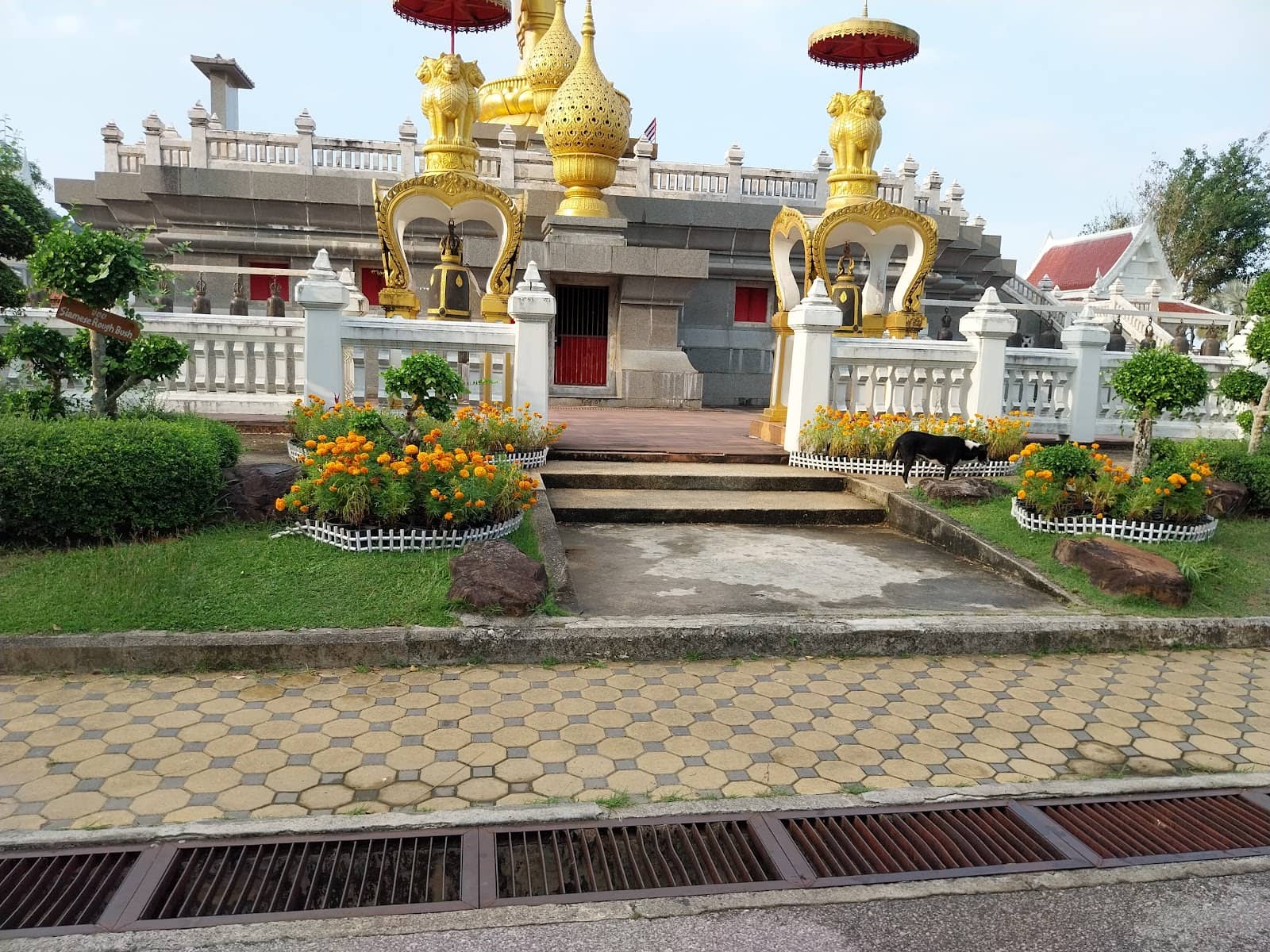 Sculpture and Flower Gardens