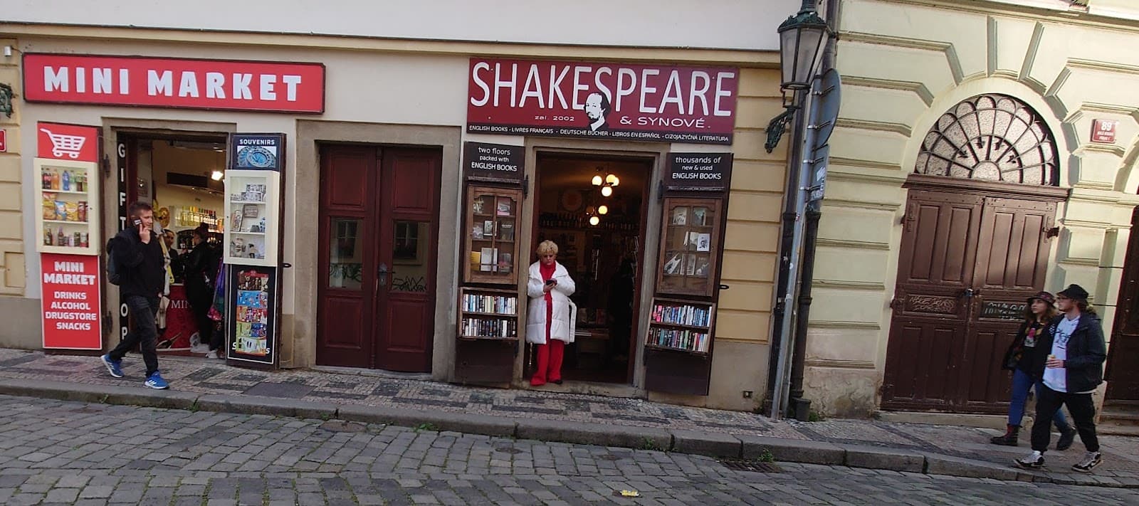 Shakespeare and Company - Image 1