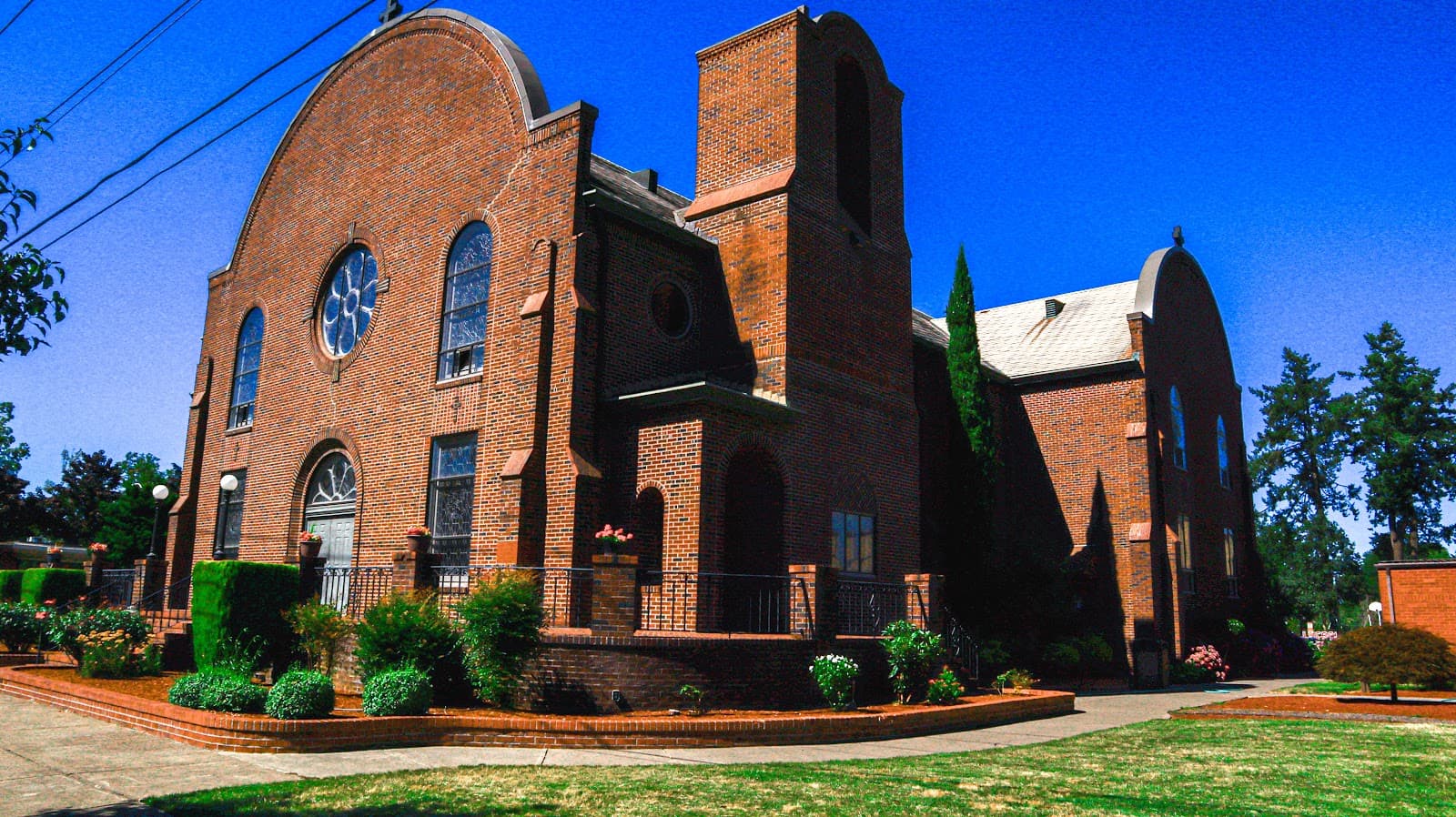 St. Luke Catholic Church (Woodburn) - Image 1