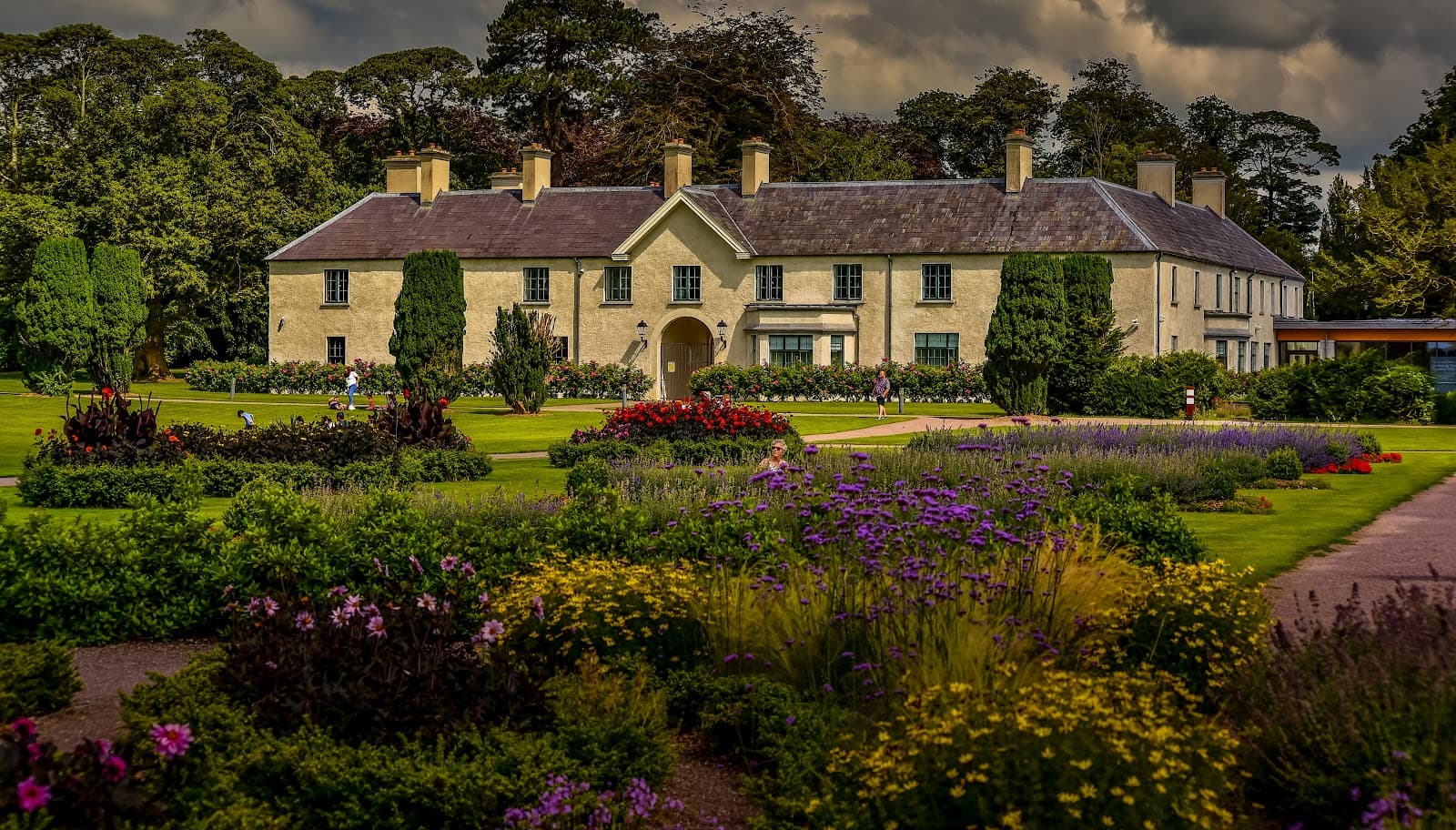 Killarney House and Gardens - Image 1