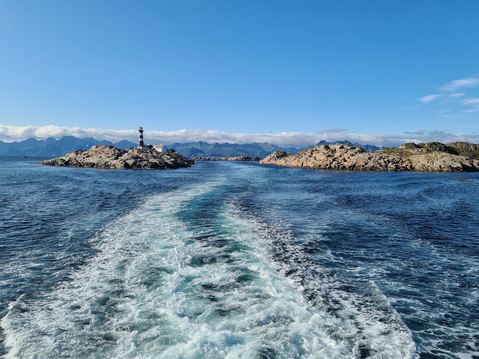 Skrova Lighthouse - Image 1